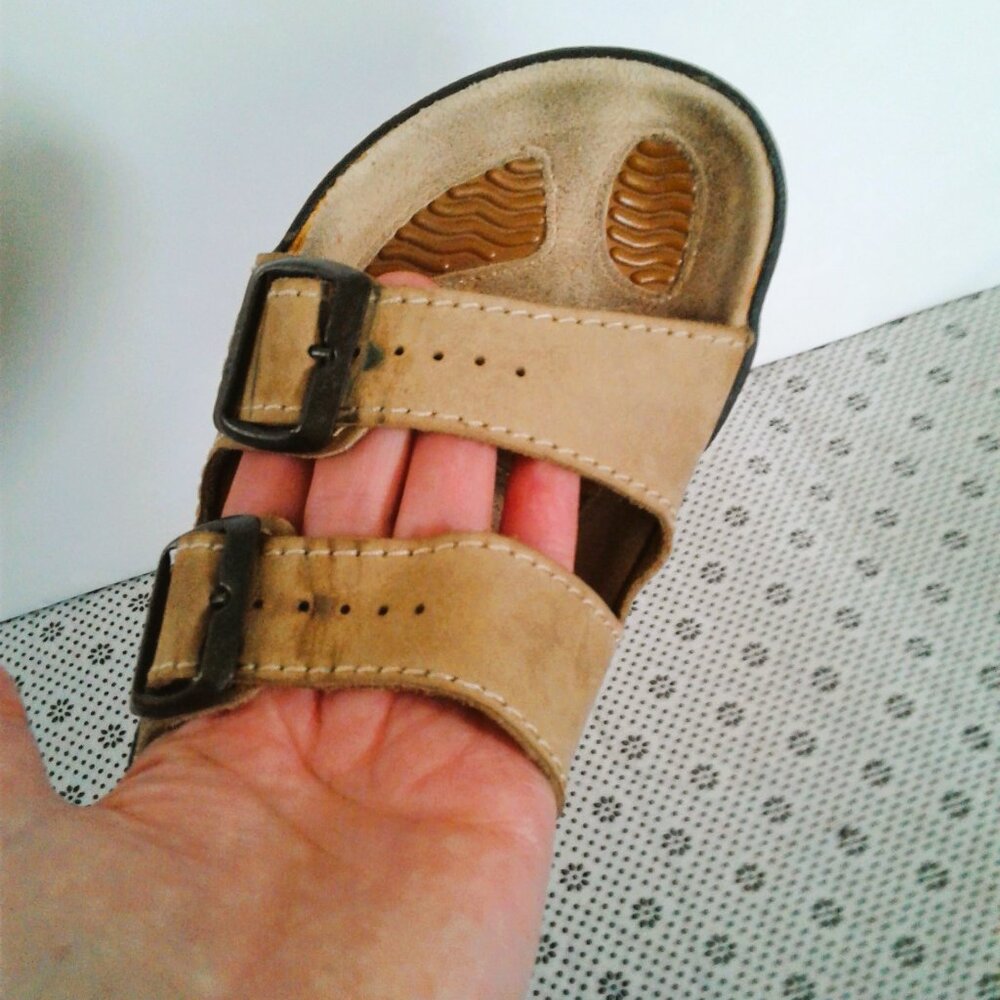 K-swiss- Flat ,Footbed Slide Sandal - size 4-5